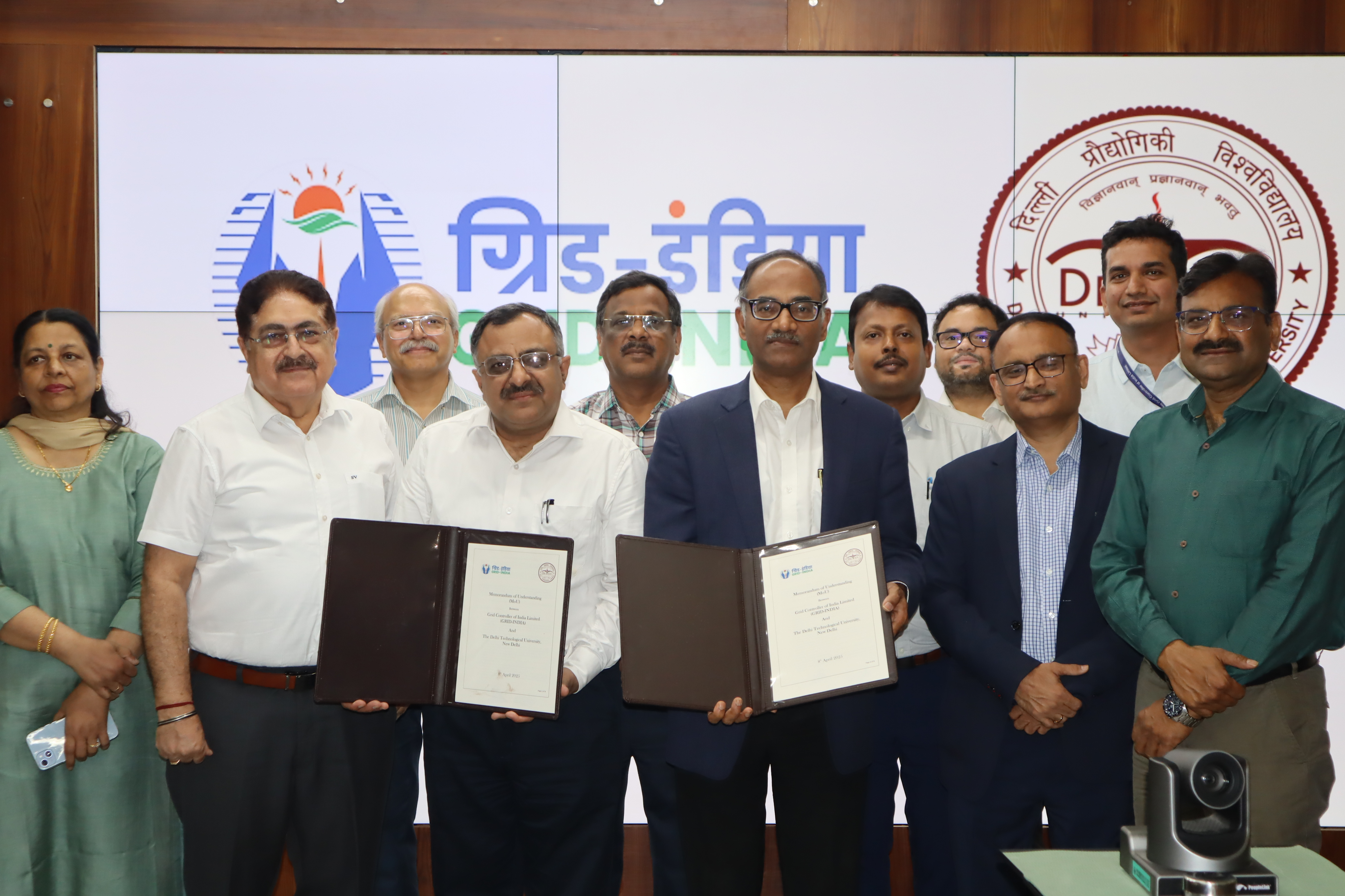 MoU signing ceremony photo 1 between Grid India and NCEET, DTU